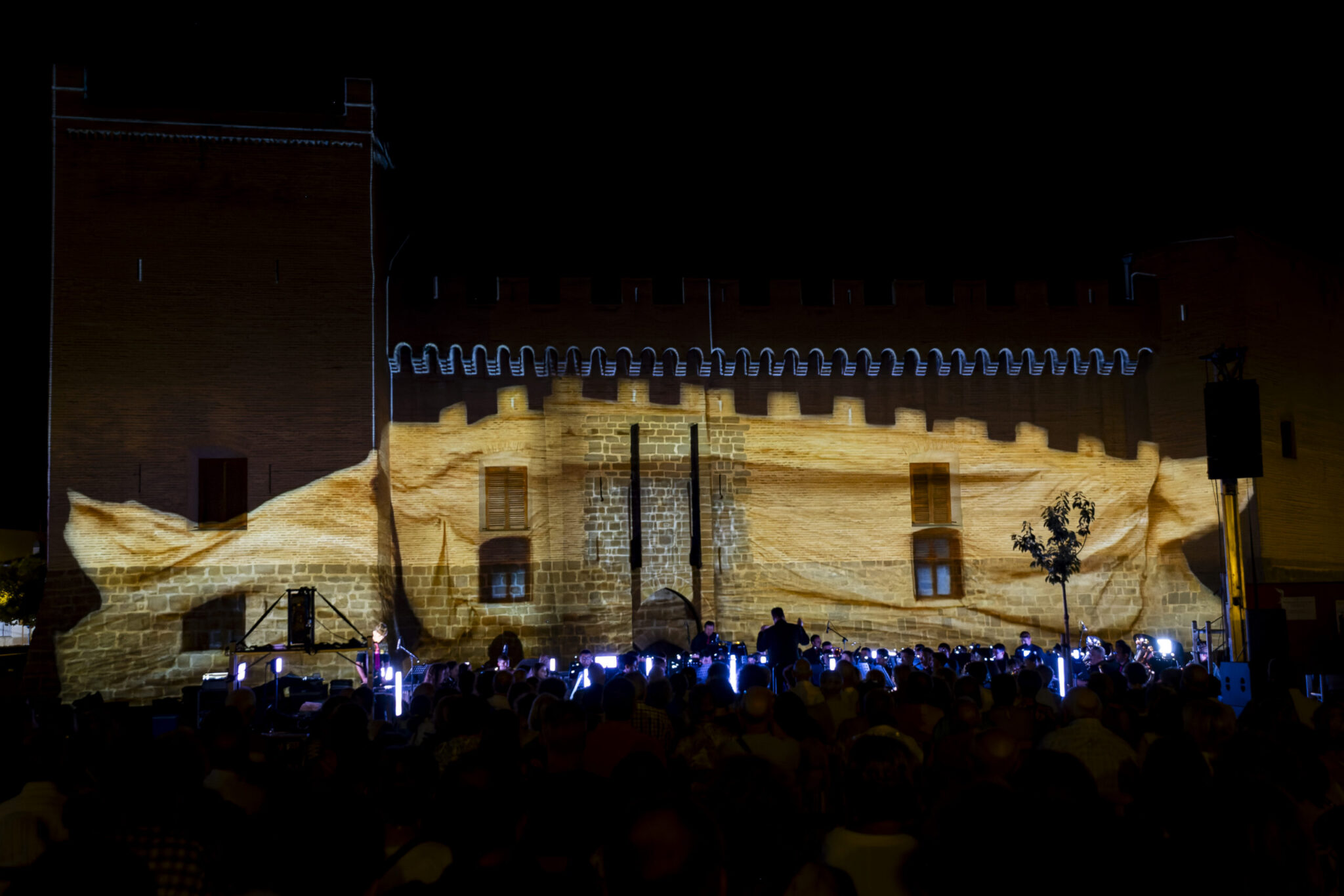Espectáculo de videomapping Las Luces en la Piedra proyectado sobre el Castillo de Marcilla
