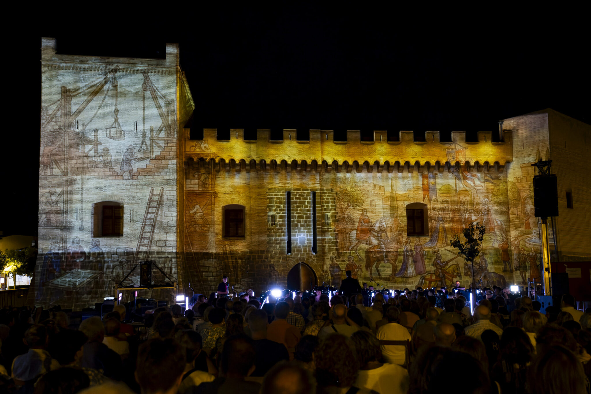 Espectáculo de videomapping Las Luces en la Piedra proyectado sobre el Castillo de Marcilla